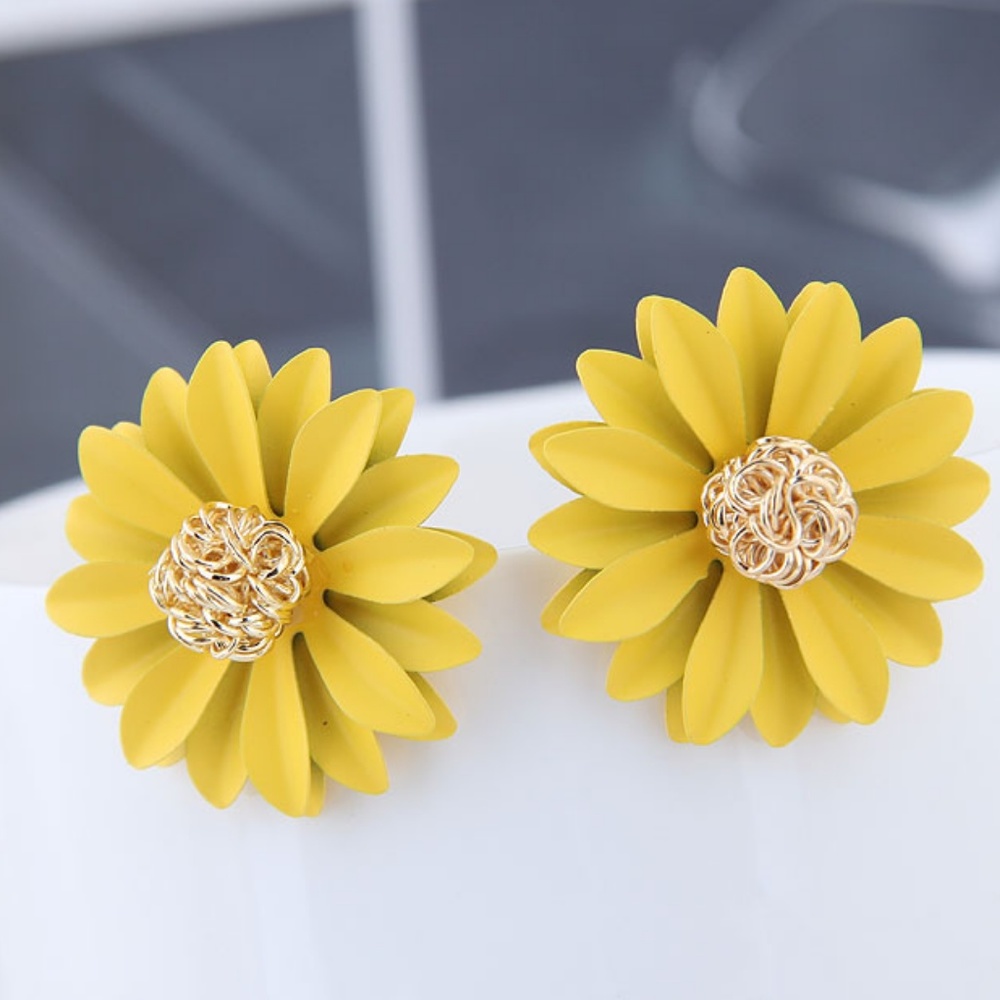 SHELBY | Sunflower Chain Personality Earrings - Picture 2 of 5